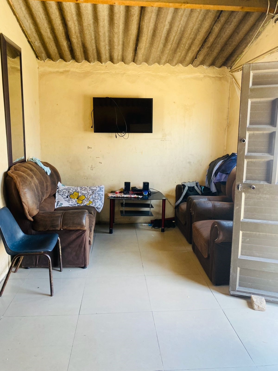 2 Bedroom Property for Sale in Harare Western Cape